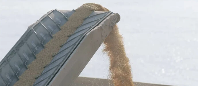 Експорт агропродукції з України скоротився на 50–60 % через логістичну кризу — представник «Нібулона»